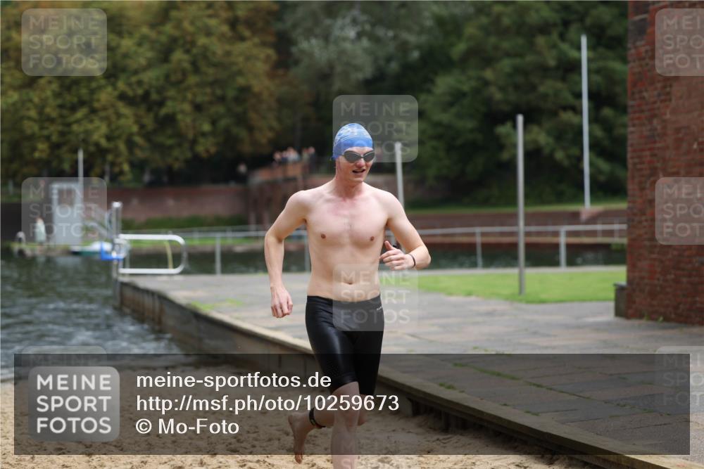 13.09.2026 - Stadtparktriathlon Mo-Foto http://msf.ph/oto/10259673 13.09.2026 12:00:03 Schwimmen 978 meine-sportfotos.de