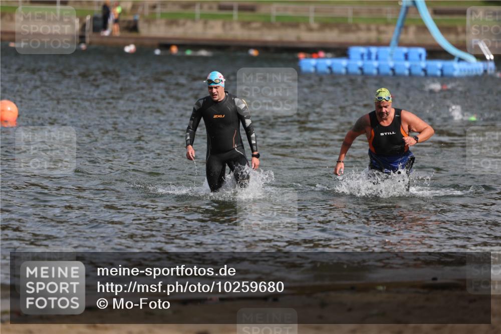 13.09.2026 - Stadtparktriathlon Mo-Foto http://msf.ph/oto/10259680 13.09.2026 11:29:59 Schwimmen 918, 919 meine-sportfotos.de