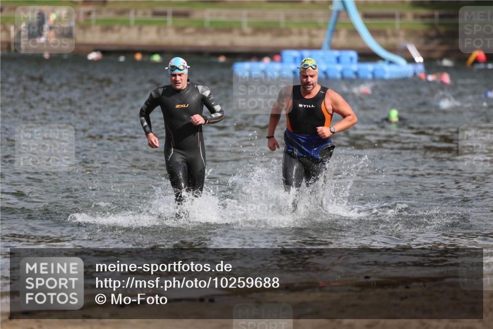 13.09.2026 - Stadtparktriathlon Mo-Foto http://msf.ph/oto/10259688 13.09.2026 11:30:01 Schwimmen 918, 919 meine-sportfotos.de
