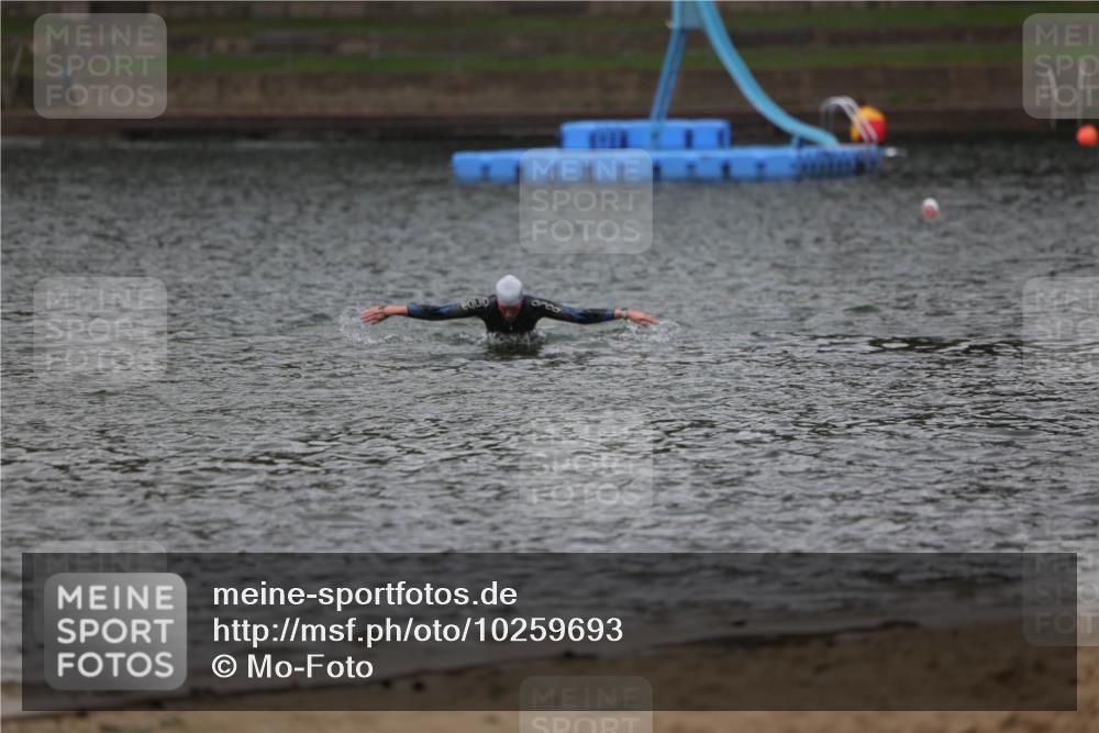13.09.2026 - Stadtparktriathlon Mo-Foto http://msf.ph/oto/10259693 13.09.2026 12:08:25 Schwimmen 1187 meine-sportfotos.de