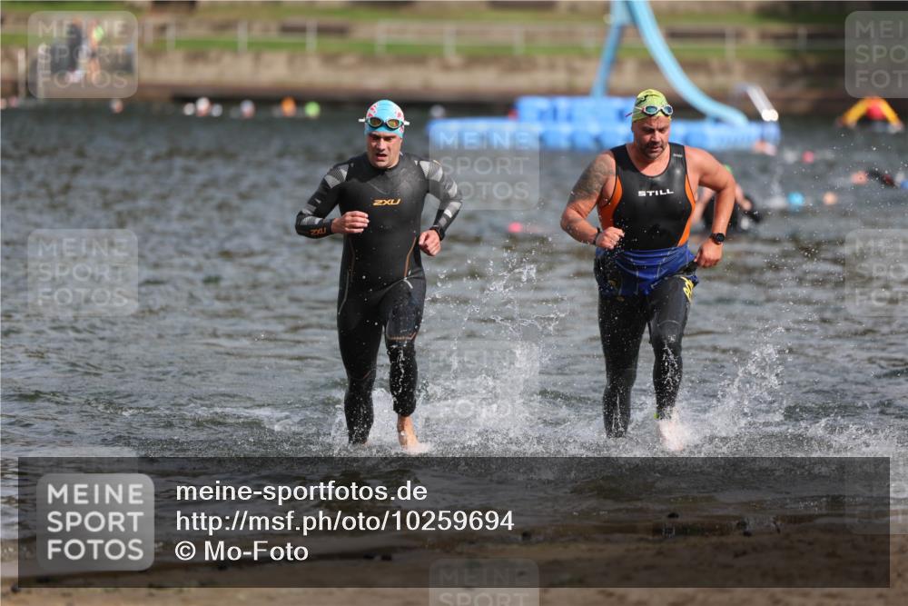 13.09.2026 - Stadtparktriathlon Mo-Foto http://msf.ph/oto/10259694 13.09.2026 11:30:02 Schwimmen 918, 919 meine-sportfotos.de