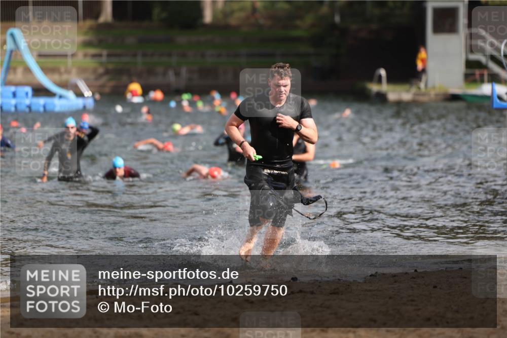 13.09.2026 - Stadtparktriathlon Mo-Foto http://msf.ph/oto/10259750 13.09.2026 11:30:26 Schwimmen 891, 897, 927 meine-sportfotos.de