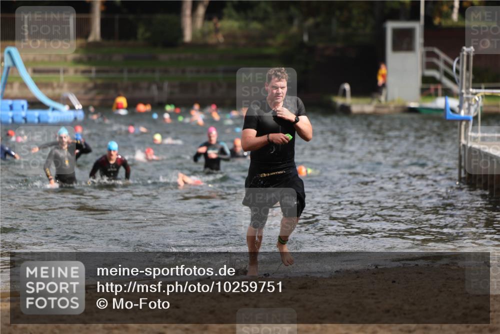 13.09.2026 - Stadtparktriathlon Mo-Foto http://msf.ph/oto/10259751 13.09.2026 11:30:26 Schwimmen 891, 897, 927 meine-sportfotos.de