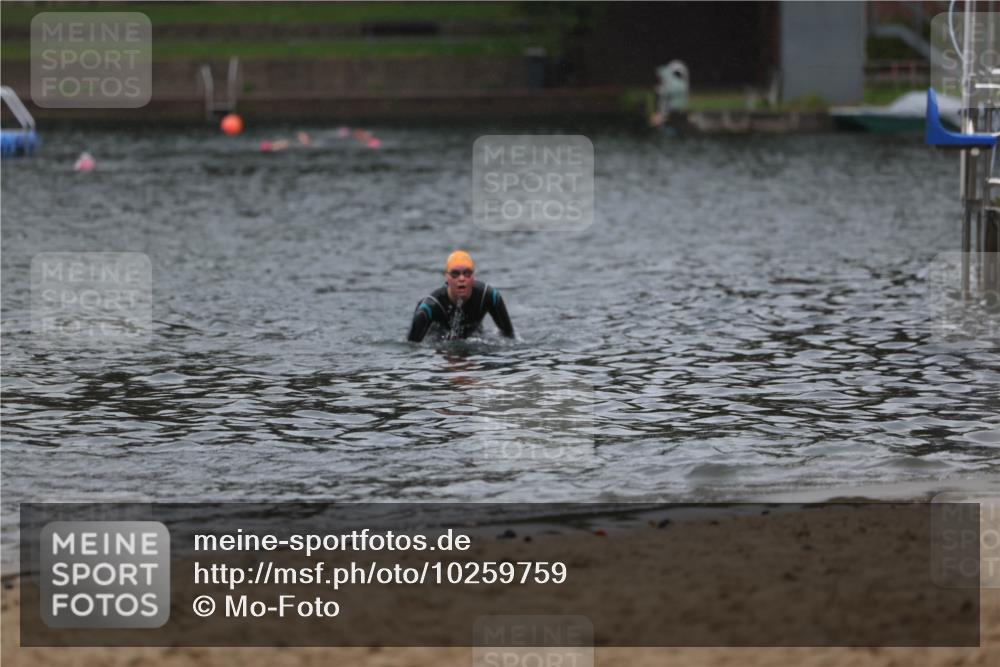 13.09.2026 - Stadtparktriathlon Mo-Foto http://msf.ph/oto/10259759 13.09.2026 12:09:38 Schwimmen 1121 meine-sportfotos.de