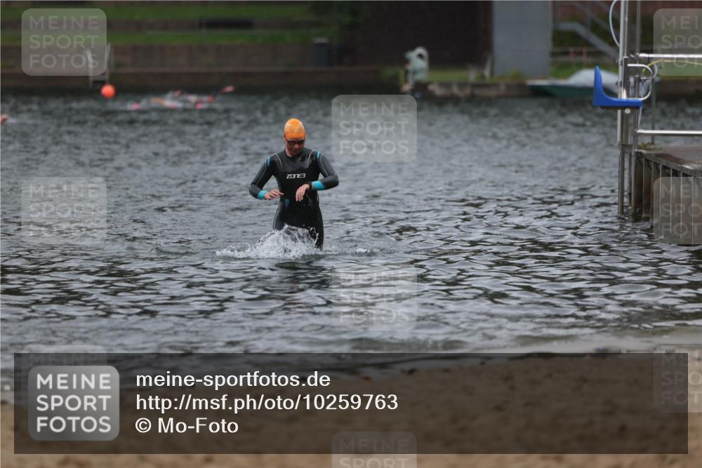 13.09.2026 - Stadtparktriathlon Mo-Foto http://msf.ph/oto/10259763 13.09.2026 12:09:40 Schwimmen 1121 meine-sportfotos.de