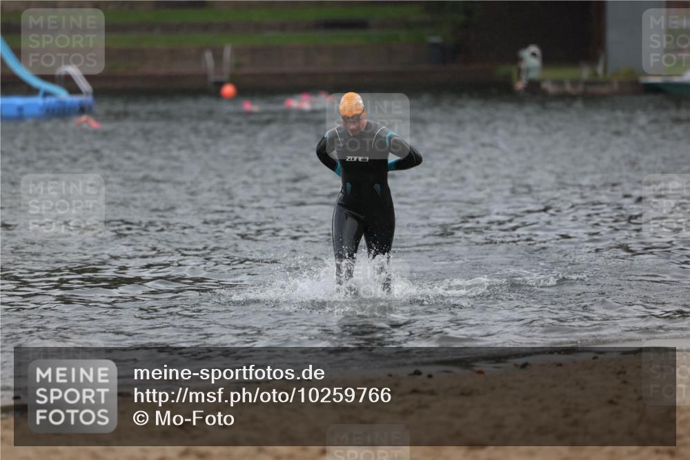 13.09.2026 - Stadtparktriathlon Mo-Foto http://msf.ph/oto/10259766 13.09.2026 12:09:43 Schwimmen 1121 meine-sportfotos.de
