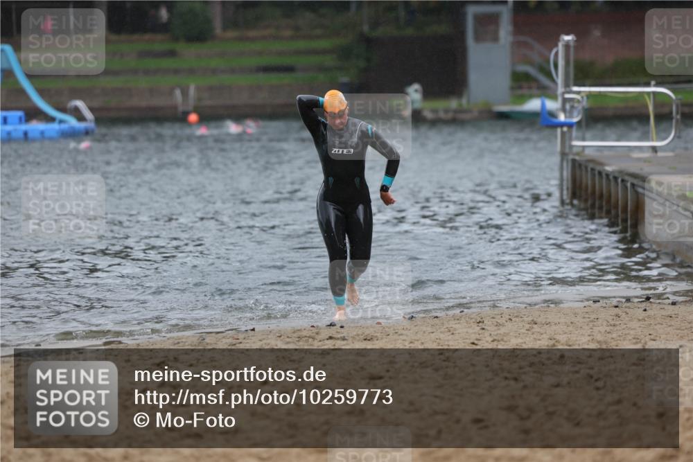 13.09.2026 - Stadtparktriathlon Mo-Foto http://msf.ph/oto/10259773 13.09.2026 12:09:45 Schwimmen 1121 meine-sportfotos.de