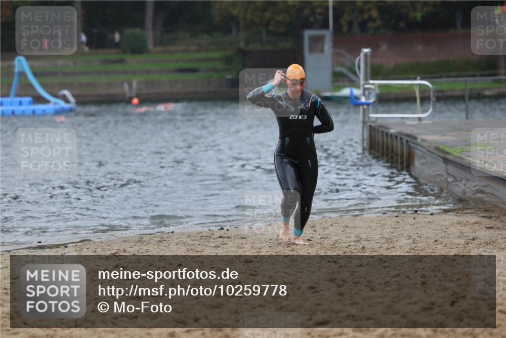 13.09.2026 - Stadtparktriathlon Mo-Foto http://msf.ph/oto/10259778 13.09.2026 12:09:47 Schwimmen 1121 meine-sportfotos.de
