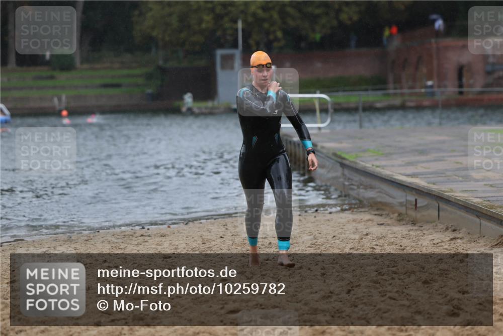 13.09.2026 - Stadtparktriathlon Mo-Foto http://msf.ph/oto/10259782 13.09.2026 12:09:48 Schwimmen 1121 meine-sportfotos.de