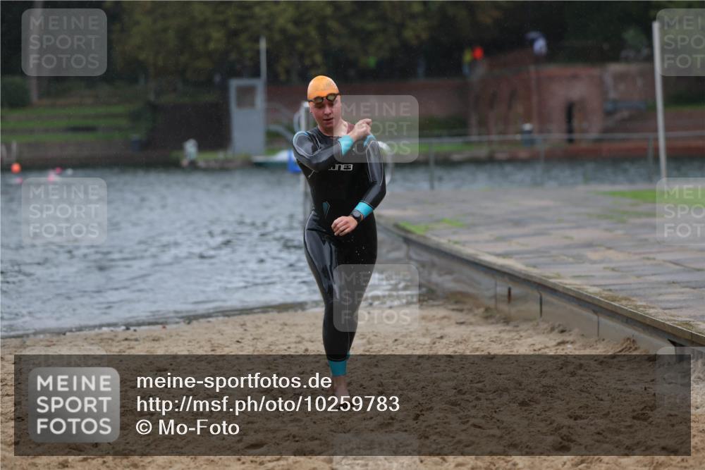 13.09.2026 - Stadtparktriathlon Mo-Foto http://msf.ph/oto/10259783 13.09.2026 12:09:48 Schwimmen 1121 meine-sportfotos.de