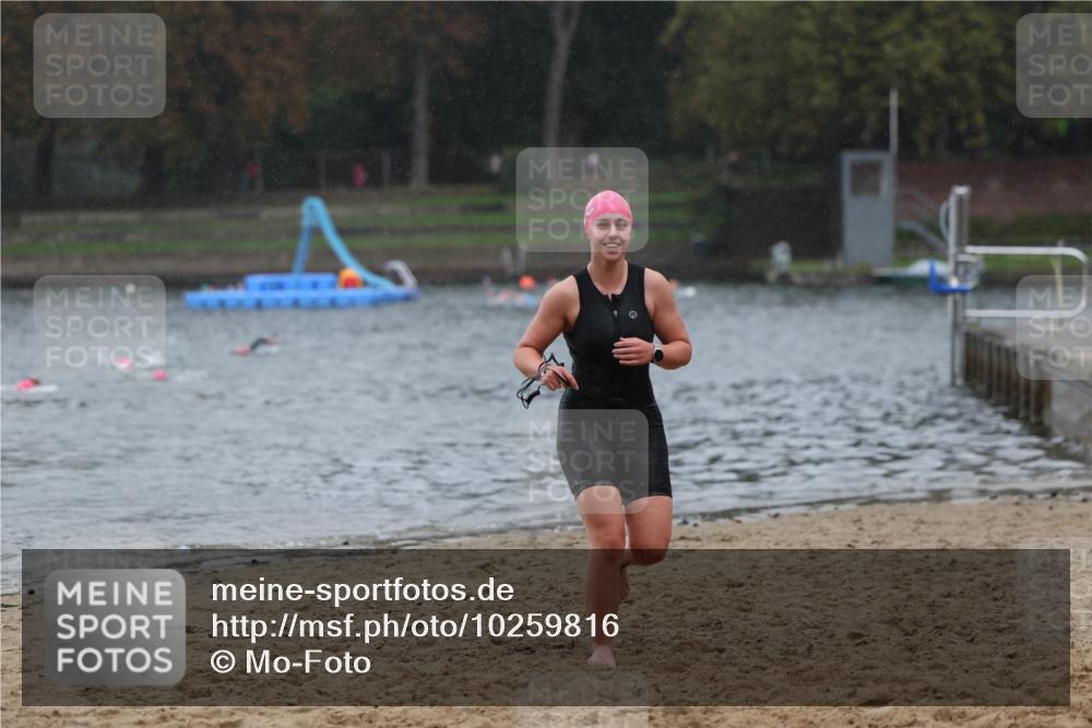 13.09.2026 - Stadtparktriathlon Mo-Foto http://msf.ph/oto/10259816 13.09.2026 12:10:41 Schwimmen 1141 meine-sportfotos.de