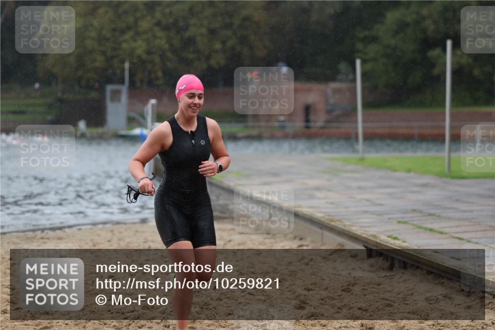 13.09.2026 - Stadtparktriathlon Mo-Foto http://msf.ph/oto/10259821 13.09.2026 12:10:42 Schwimmen 1141 meine-sportfotos.de