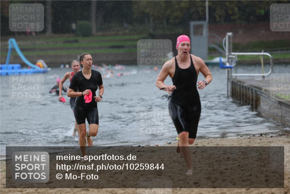 13.09.2026 - Stadtparktriathlon Mo-Foto http://msf.ph/oto/10259844 13.09.2026 12:10:59 Schwimmen 1104, 1139, 1150, 1186 meine-sportfotos.de