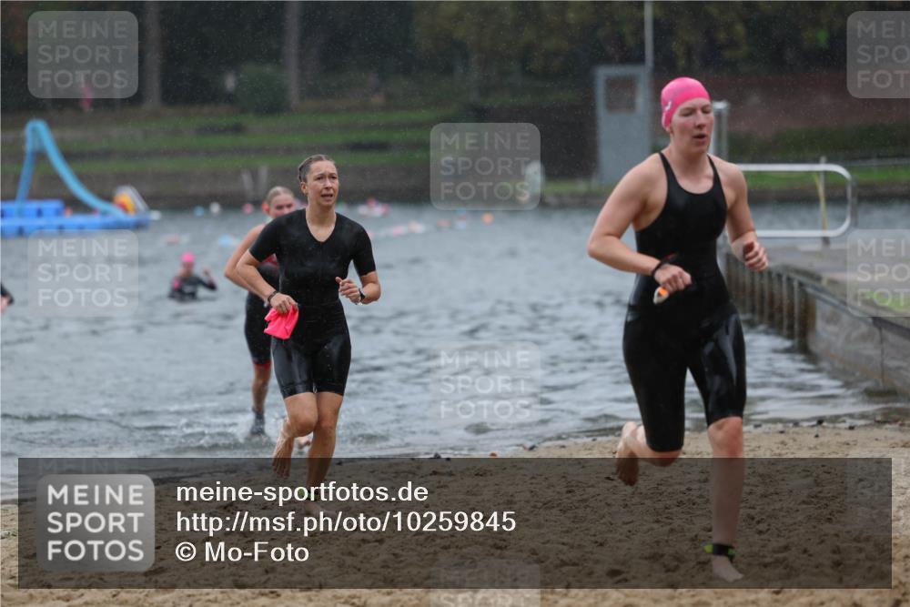 13.09.2026 - Stadtparktriathlon Mo-Foto http://msf.ph/oto/10259845 13.09.2026 12:10:59 Schwimmen 1104, 1139, 1150, 1186 meine-sportfotos.de