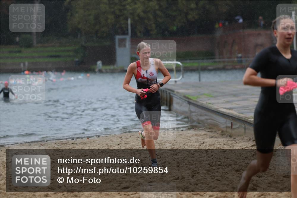 13.09.2026 - Stadtparktriathlon Mo-Foto http://msf.ph/oto/10259854 13.09.2026 12:11:02 Schwimmen 1104, 1139, 1150, 1186 meine-sportfotos.de