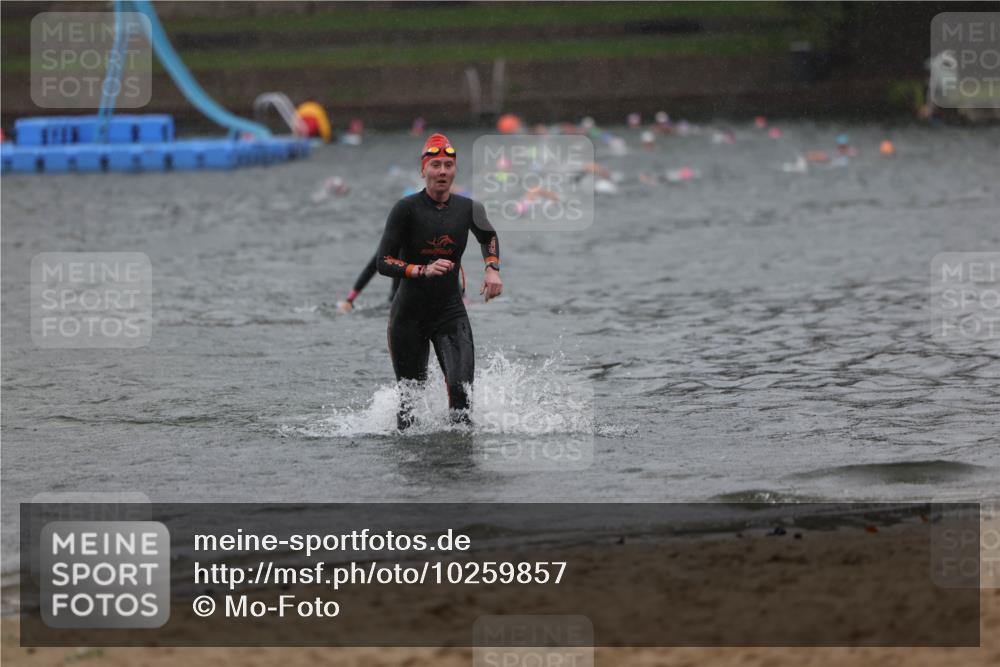 13.09.2026 - Stadtparktriathlon Mo-Foto http://msf.ph/oto/10259857 13.09.2026 12:11:05 Schwimmen 1104, 1150, 1186 meine-sportfotos.de
