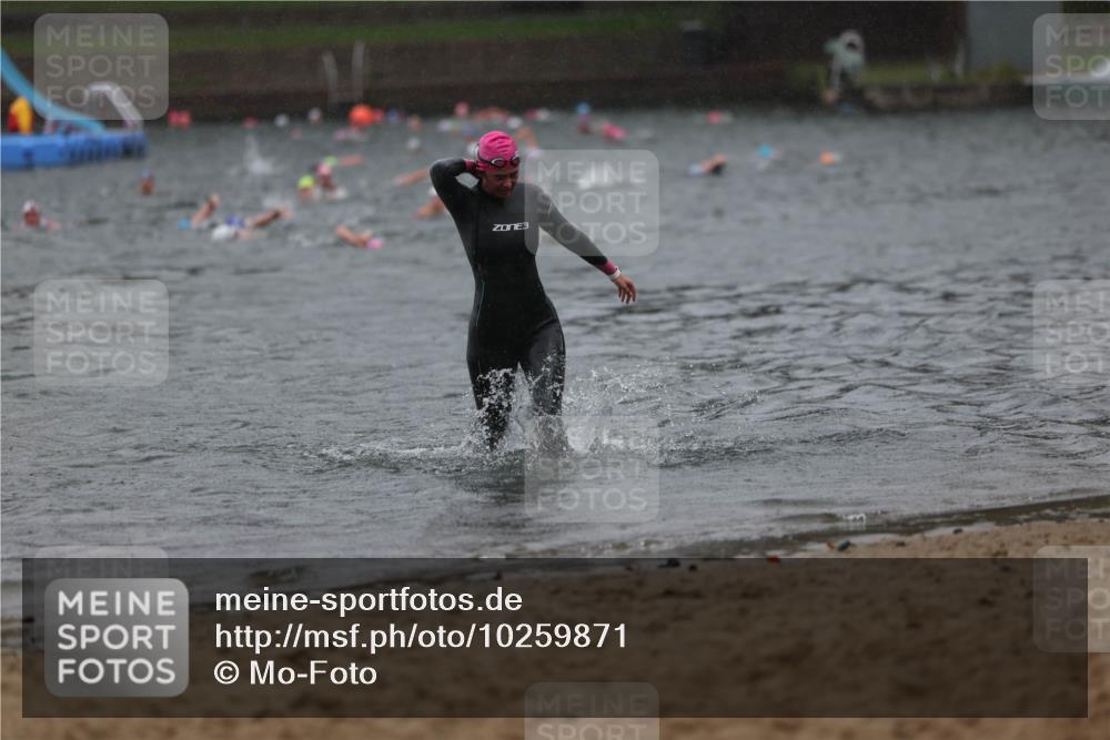 13.09.2026 - Stadtparktriathlon Mo-Foto http://msf.ph/oto/10259871 13.09.2026 12:11:17 Schwimmen  meine-sportfotos.de
