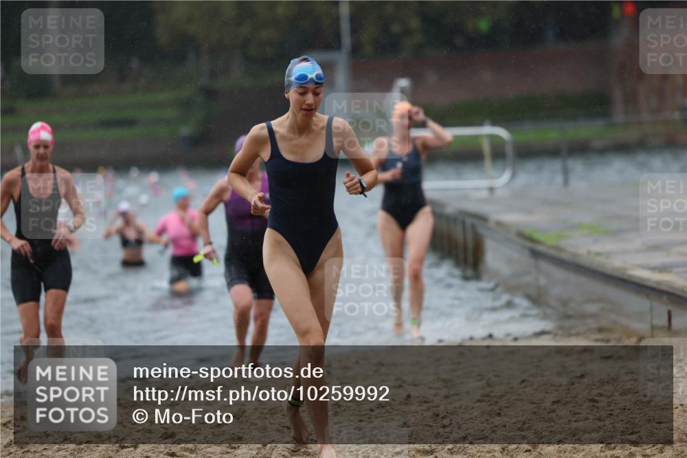 13.09.2026 - Stadtparktriathlon Mo-Foto http://msf.ph/oto/10259992 13.09.2026 12:12:11 Schwimmen 1073, 1089, 1099, 1102, 1145, 1153, 1167, 1184 meine-sportfotos.de