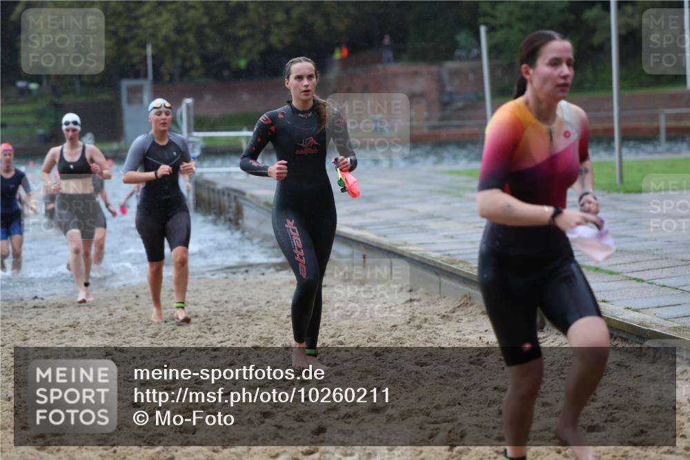 13.09.2026 - Stadtparktriathlon Mo-Foto http://msf.ph/oto/10260211 13.09.2026 12:13:28 Schwimmen 1072, 1075, 1077, 1080, 1087, 1088, 1090, 1098, 1109, 1118, 1129, 1134, 1149, 1156, 1176 meine-sportfotos.de