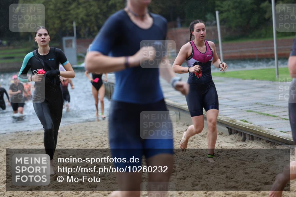 13.09.2026 - Stadtparktriathlon Mo-Foto http://msf.ph/oto/10260232 13.09.2026 12:13:34 Schwimmen 1069, 1072, 1075, 1077, 1080, 1087, 1088, 1090, 1101, 1105, 1109, 1118, 1120, 1149, 1156, 1179, 1242 meine-sportfotos.de