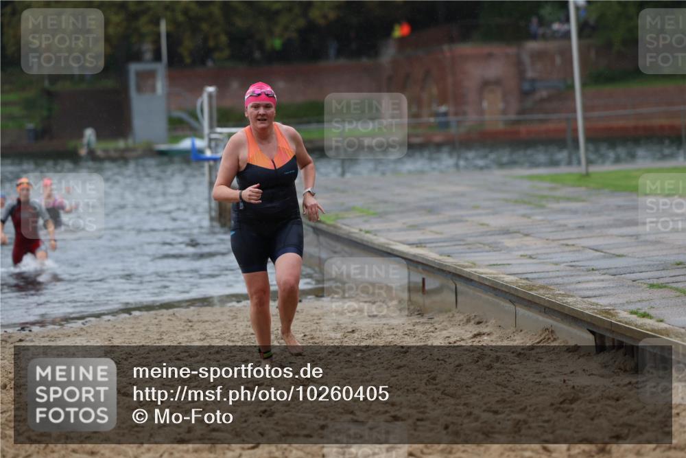 13.09.2026 - Stadtparktriathlon Mo-Foto http://msf.ph/oto/10260405 13.09.2026 12:14:44 Schwimmen 1116, 1119, 1160 meine-sportfotos.de