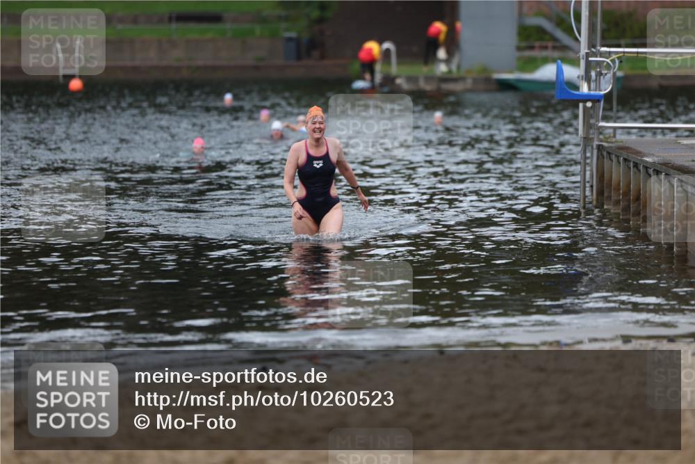 13.09.2026 - Stadtparktriathlon Mo-Foto http://msf.ph/oto/10260523 13.09.2026 12:15:59 Schwimmen  meine-sportfotos.de