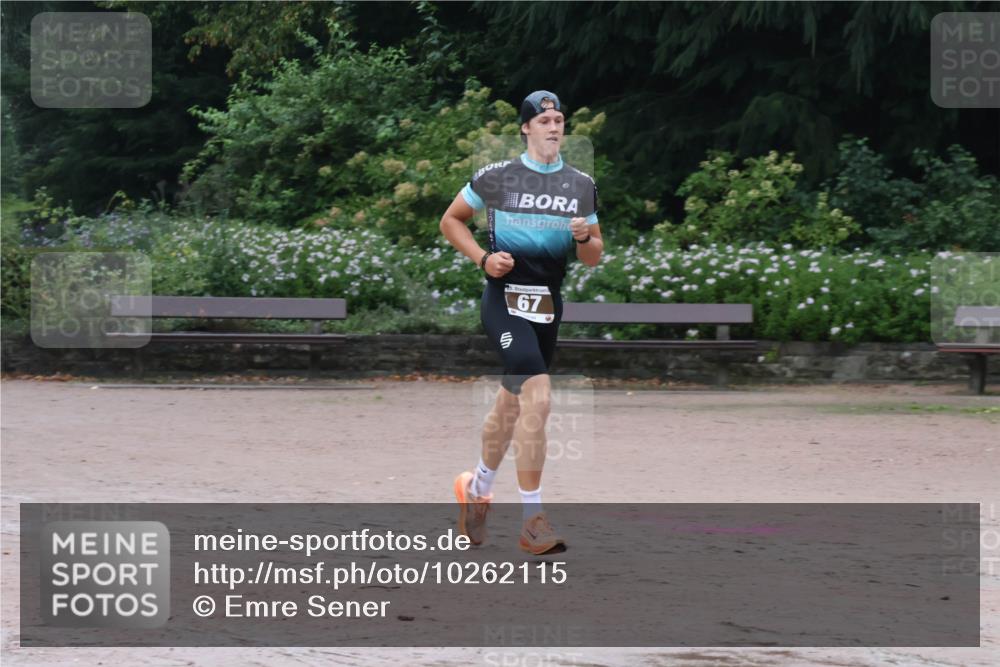 13.09.2026 - Stadtparktriathlon Emre Sener http://msf.ph/oto/10262115 13.09.2026 09:42:46 Laufen 5, 67, 60, 64, 67, 69 meine-sportfotos.de