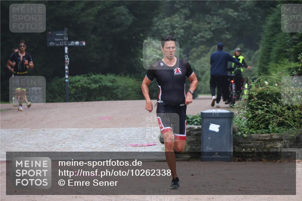 13.09.2026 - Stadtparktriathlon Emre Sener http://msf.ph/oto/10262338 13.09.2026 09:52:49 Laufen 21, 82, 98, 107, 134 meine-sportfotos.de