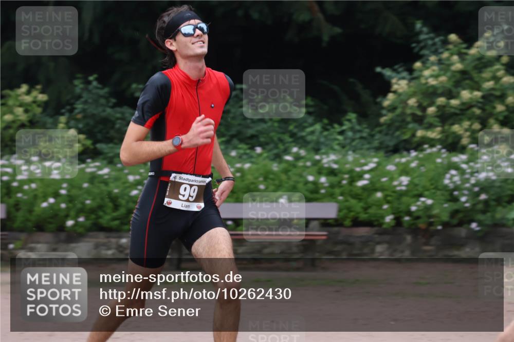 13.09.2026 - Stadtparktriathlon Emre Sener http://msf.ph/oto/10262430 13.09.2026 09:57:00 Laufen 5, 99, 504, 77, 99, 143 meine-sportfotos.de