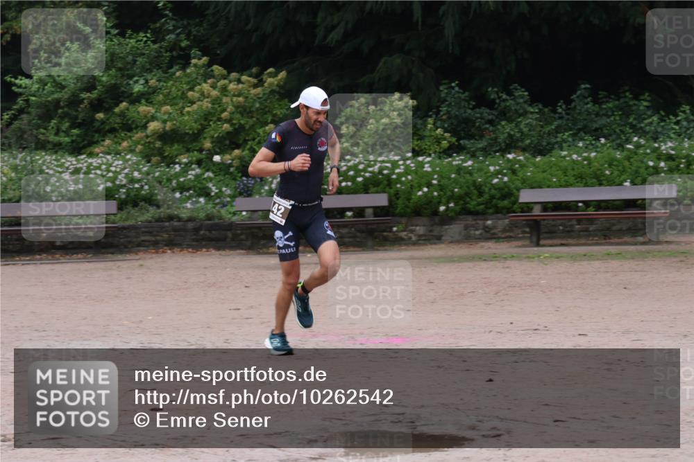 13.09.2026 - Stadtparktriathlon Emre Sener http://msf.ph/oto/10262542 13.09.2026 10:00:16 Laufen 142, 87, 105, 110, 114, 133, 142 meine-sportfotos.de