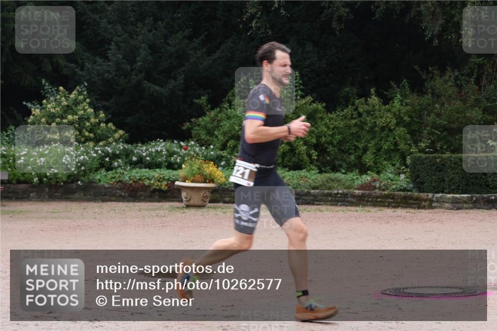 13.09.2026 - Stadtparktriathlon Emre Sener http://msf.ph/oto/10262577 13.09.2026 10:01:06 Laufen 121, 83, 120, 121, 128 meine-sportfotos.de