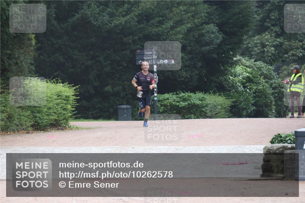 13.09.2026 - Stadtparktriathlon Emre Sener http://msf.ph/oto/10262578 13.09.2026 10:01:14 Laufen 120, 83, 117, 120, 121, 128 meine-sportfotos.de
