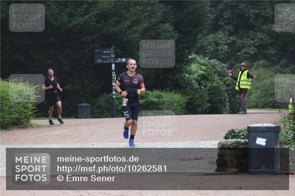 13.09.2026 - Stadtparktriathlon Emre Sener http://msf.ph/oto/10262581 13.09.2026 10:01:18 Laufen 83, 117, 120, 128, 130 meine-sportfotos.de