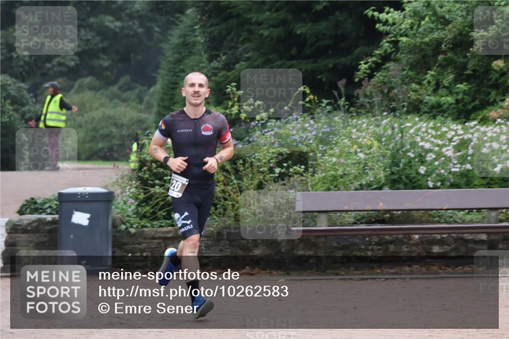 13.09.2026 - Stadtparktriathlon Emre Sener http://msf.ph/oto/10262583 13.09.2026 10:01:21 Laufen 20, 83, 117, 120, 128, 130, 153 meine-sportfotos.de