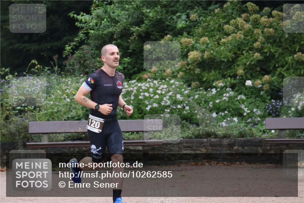 13.09.2026 - Stadtparktriathlon Emre Sener http://msf.ph/oto/10262585 13.09.2026 10:01:22 Laufen 120, 83, 117, 120, 128, 130, 153 meine-sportfotos.de