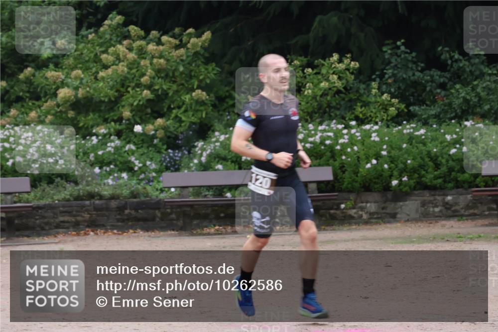 13.09.2026 - Stadtparktriathlon Emre Sener http://msf.ph/oto/10262586 13.09.2026 10:01:23 Laufen 120, 83, 117, 120, 128, 130, 153 meine-sportfotos.de