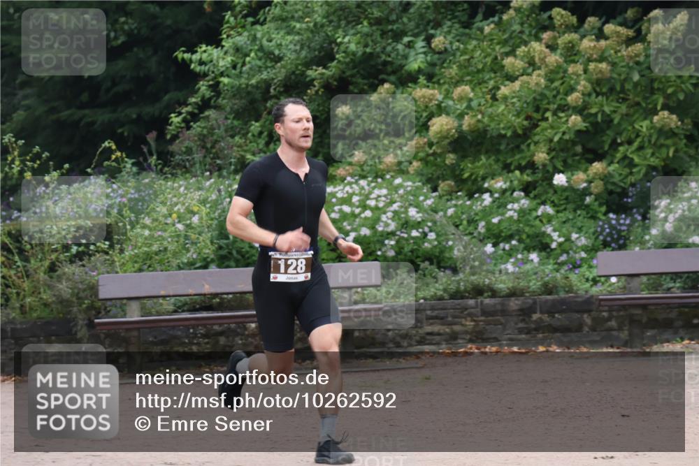 13.09.2026 - Stadtparktriathlon Emre Sener http://msf.ph/oto/10262592 13.09.2026 10:01:28 Laufen 5, 128, 81, 83, 117, 120, 128, 130, 153 meine-sportfotos.de