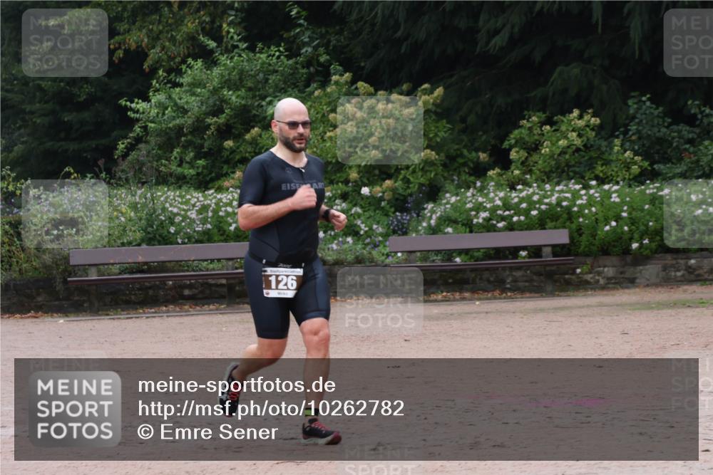 13.09.2026 - Stadtparktriathlon Emre Sener http://msf.ph/oto/10262782 13.09.2026 10:06:11 Laufen 126, 94, 122, 126, 160, 165, 184 meine-sportfotos.de