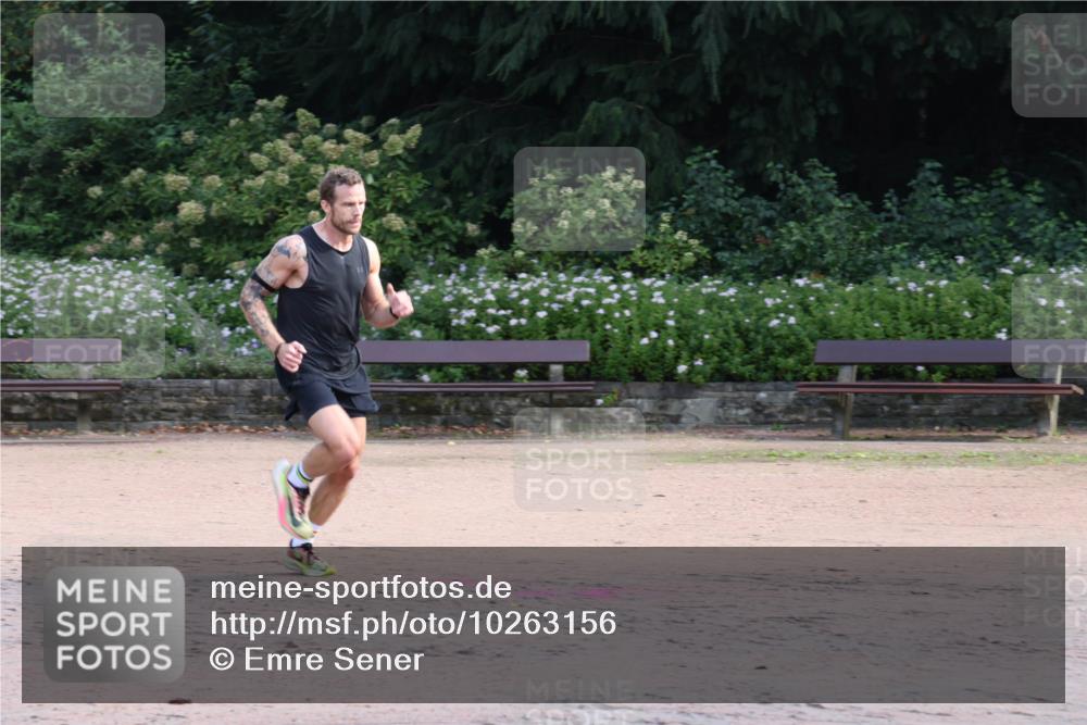 13.09.2026 - Stadtparktriathlon Emre Sener http://msf.ph/oto/10263156 13.09.2026 10:41:17 Laufen 263 meine-sportfotos.de
