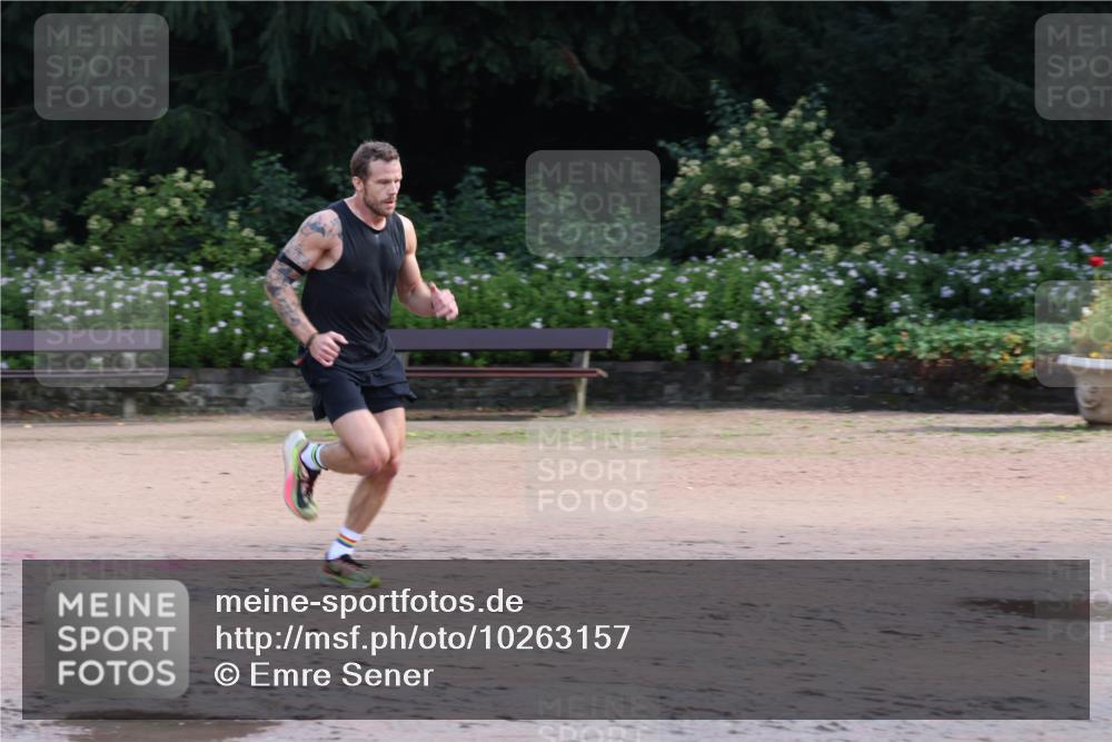 13.09.2026 - Stadtparktriathlon Emre Sener http://msf.ph/oto/10263157 13.09.2026 10:41:18 Laufen 263 meine-sportfotos.de