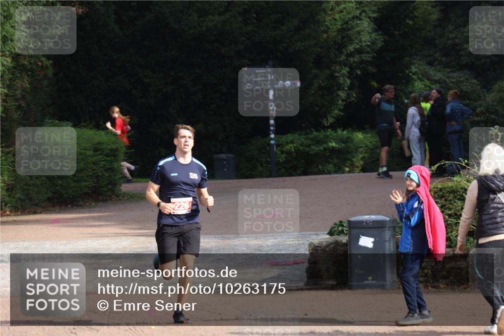 13.09.2026 - Stadtparktriathlon Emre Sener http://msf.ph/oto/10263175 13.09.2026 10:45:49 Laufen 226, 215, 226 meine-sportfotos.de