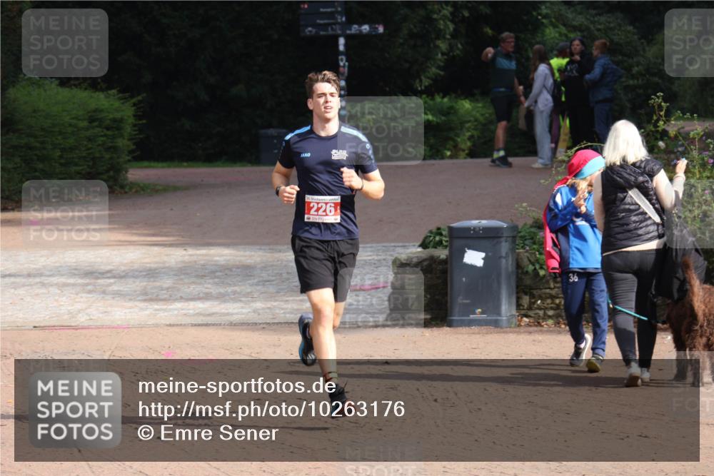 13.09.2026 - Stadtparktriathlon Emre Sener http://msf.ph/oto/10263176 13.09.2026 10:45:50 Laufen 25, 226, 36, 215, 226 meine-sportfotos.de