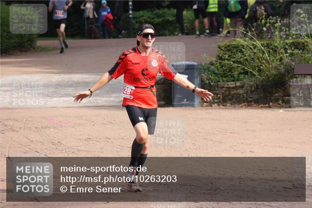 13.09.2026 - Stadtparktriathlon Emre Sener http://msf.ph/oto/10263203 13.09.2026 10:46:58 Laufen 13336, 28, 328, 333 meine-sportfotos.de