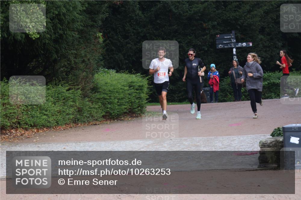 13.09.2026 - Stadtparktriathlon Emre Sener http://msf.ph/oto/10263253 13.09.2026 10:49:59 Laufen 262, 262 meine-sportfotos.de