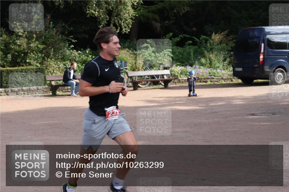 13.09.2026 - Stadtparktriathlon Emre Sener http://msf.ph/oto/10263299 13.09.2026 10:51:24 Laufen 232, 339 meine-sportfotos.de