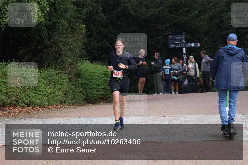 13.09.2026 - Stadtparktriathlon Emre Sener http://msf.ph/oto/10263406 13.09.2026 10:57:55 Laufen 322, 10, 249, 285, 322 meine-sportfotos.de