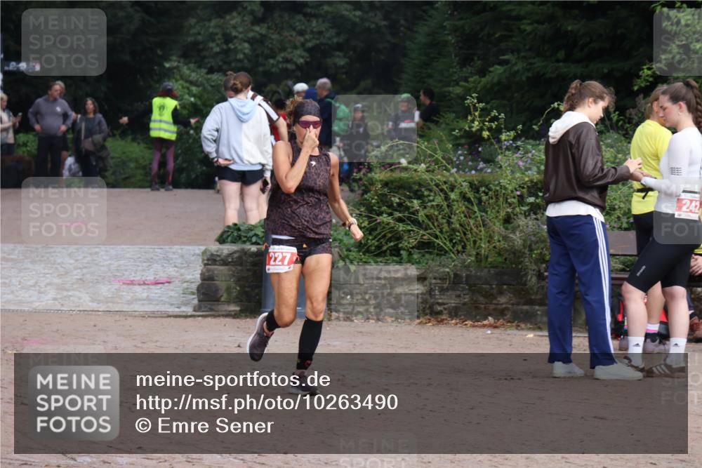 13.09.2026 - Stadtparktriathlon Emre Sener http://msf.ph/oto/10263490 13.09.2026 11:00:02 Laufen 227, 242, 220, 227, 317 meine-sportfotos.de