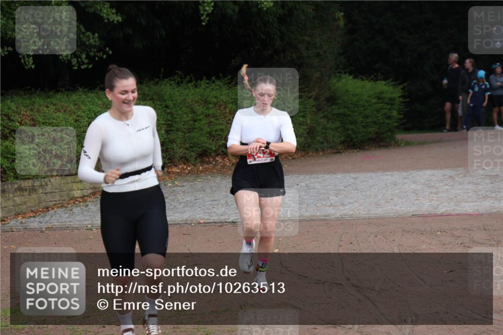 13.09.2026 - Stadtparktriathlon Emre Sener http://msf.ph/oto/10263513 13.09.2026 11:00:54 Laufen 242 meine-sportfotos.de
