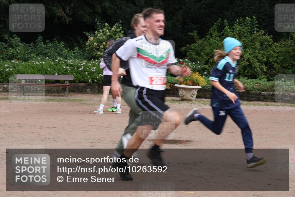 13.09.2026 - Stadtparktriathlon Emre Sener http://msf.ph/oto/10263592 13.09.2026 11:03:00 Laufen 4224, 267, 268 meine-sportfotos.de