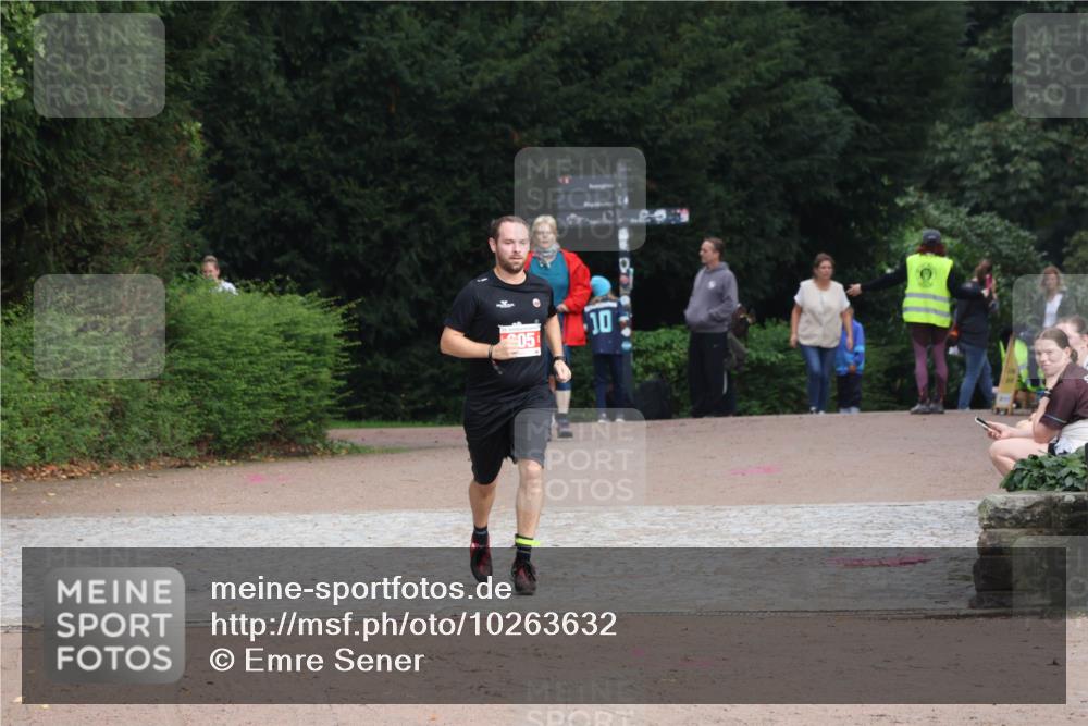 13.09.2026 - Stadtparktriathlon Emre Sener http://msf.ph/oto/10263632 13.09.2026 11:04:38 Laufen 05, 10, 229, 305 meine-sportfotos.de